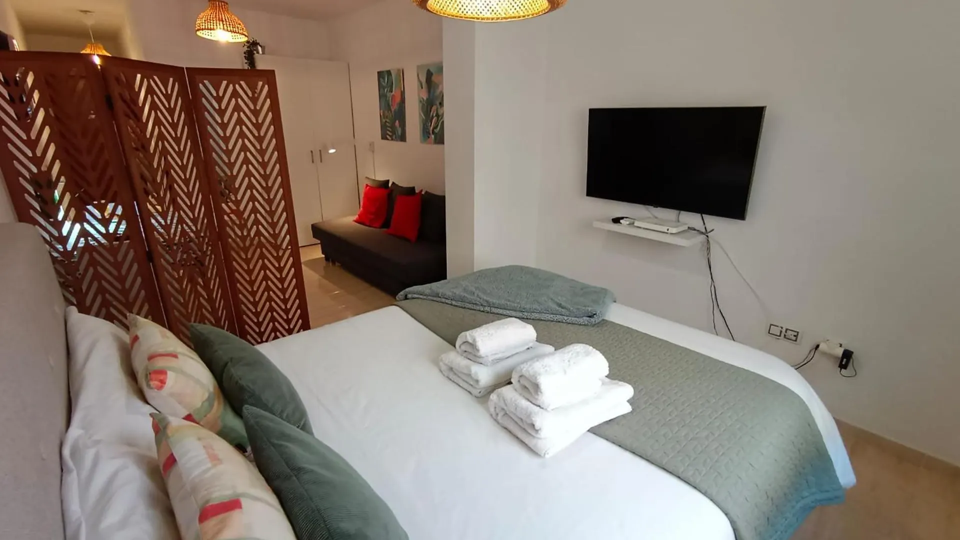 Monisimo Apartamento En Centro Historico De Malaga Con Parking contacts